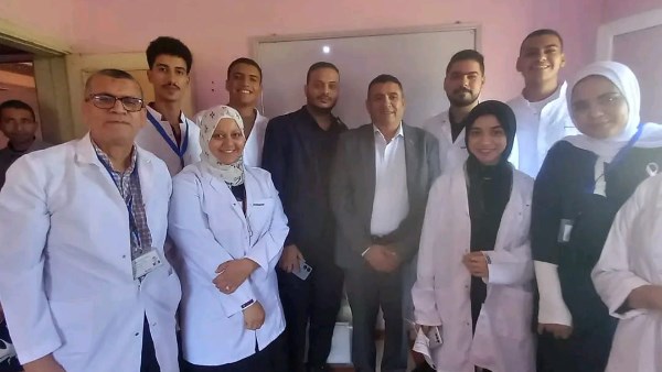 جانب من القافلة جانب من القافلة