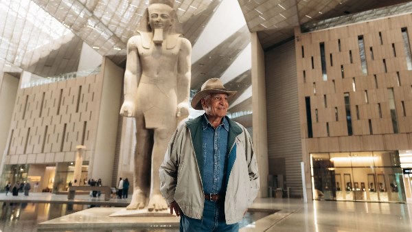 الدكتور زاهي حواس