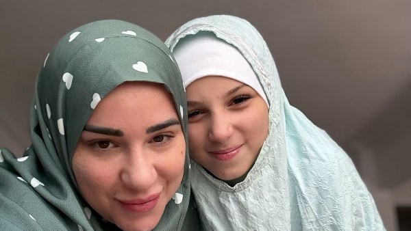 اسما شريف منير