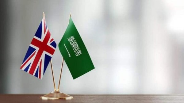 بريطانيا توقع صفقات استثمارية بـ6.4 مليار جنيه مع السعودية بريطانيا توقع صفقات استثمارية بـ6.4 مليار جنيه مع السعودية
