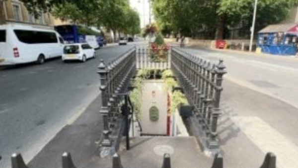 حمام عام في بريطانيا يتحوّل إلى فندق فريد تحت الأرض | صور