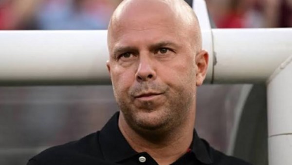 بعد تراجع نتائج ليفربول.. شكوك تحيط بمستقبل آرني سلوت| إيه الحكاية؟ بعد تراجع نتائج ليفربول.. شكوك تحيط بمستقبل آرني سلوت| إيه الحكاية؟