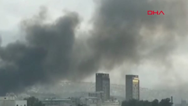 انفجار ضخم بمستودع بناء في تركيا