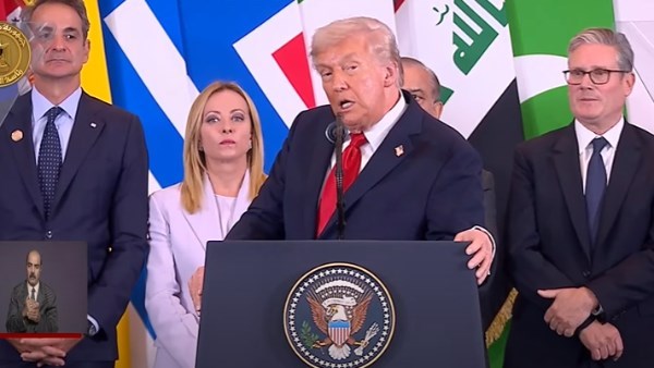 ترامب يغازل جورجينا ميلوني