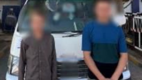 طفل يقود سيارة ميكروباص في بنى سويف.. وتحرك فورى من الأمن| صور طفل يقود سيارة ميكروباص في بنى سويف.. وتحرك فورى من الأمن| صور