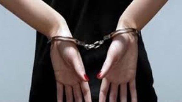تجديد حبس عامل وطليقته ألقيا طفلتهما الرضيعة داخل صندوق قمامة تجديد حبس عامل وطليقته ألقيا طفلتهما الرضيعة داخل صندوق قمامة