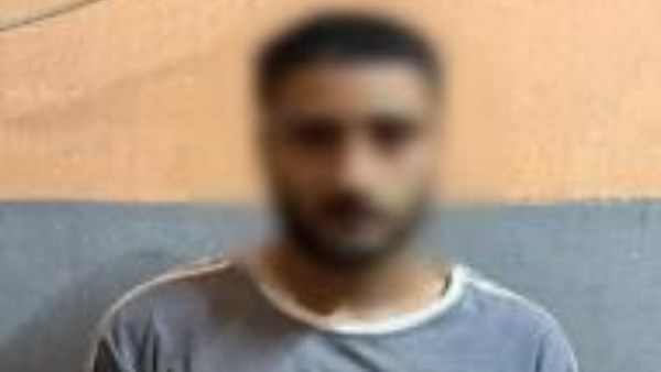 بسبب إفتراش فاترينه سجائر.. القبض على المتهم بالتعدى على شخص ووالده بالدقهلية بسبب إفتراش فاترينه سجائر.. القبض على المتهم بالتعدى على شخص ووالده بالدقهلية