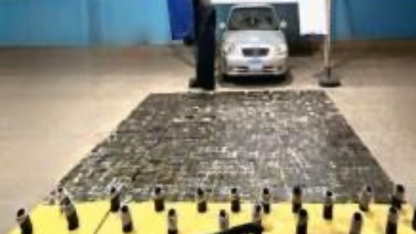 الداخلية تداهم أوكار الكيف بأسيوط.. مقتل عنصر خطر وضبط مخدرات ب102 مليون جنيه