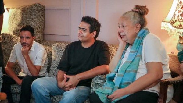 لدعم أحمد الفيشاوي نجلها زيارة  سمية الألفي في تصوير فيلم سفاح التجمع