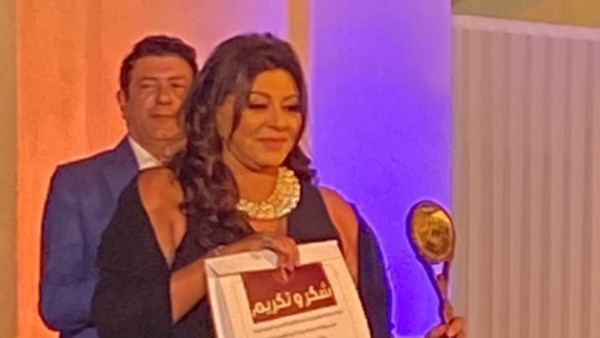 الفنانة هالة صدقي 