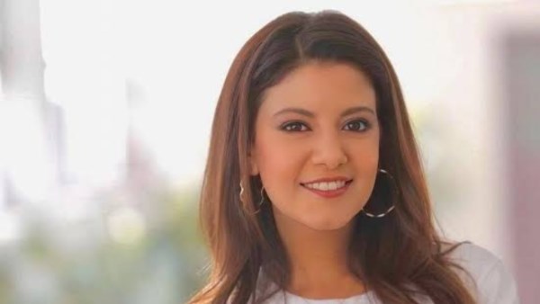 الفنانة ياسمين علي 