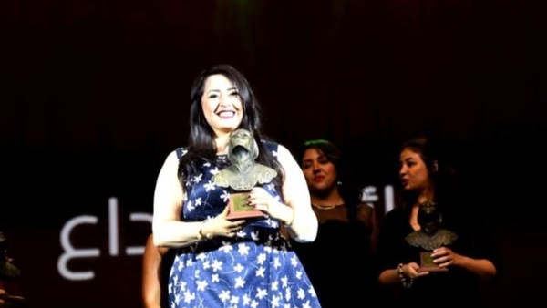 الفنانة هند عاكف 