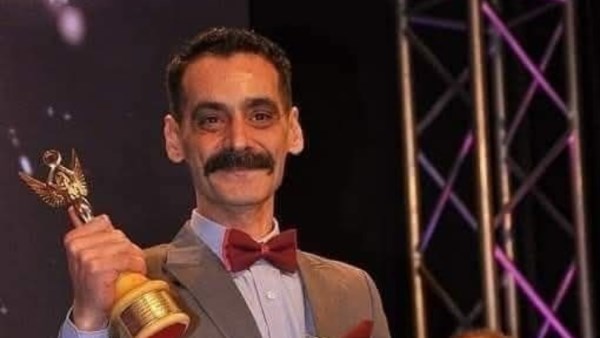 الفنان محمود فارس 