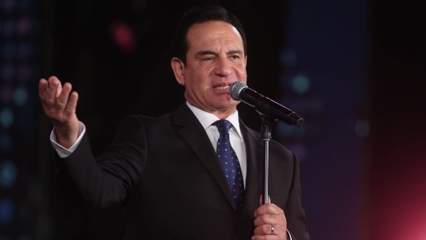 النجم محمد ثروت 