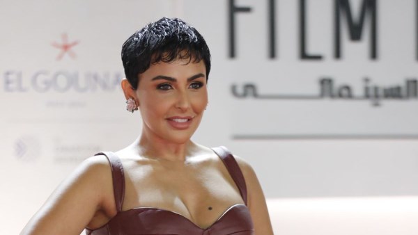 الفنانة ميس حمدان  الفنانة ميس حمدان
