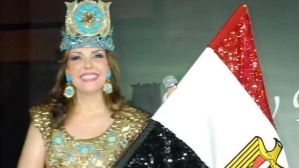 الفنانة نادية مصطفى 