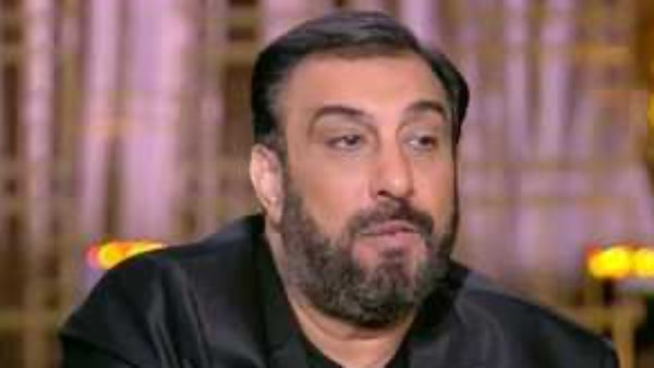 حسام حسني