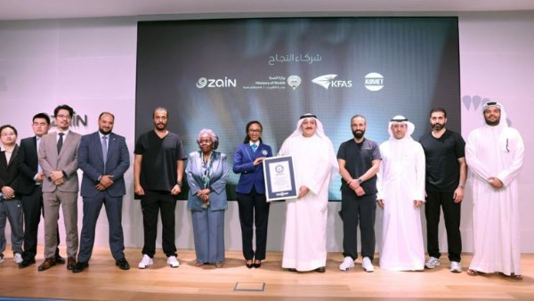 الكويت تدخل موسوعة "جينيس" للأرقام القياسية بأطول جراحة روبوتية عابرة للقارات