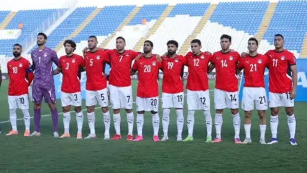 منتخب مصر يحتفل بالتأهل للمونديال في لقاء سهل امام غينيا بيساو
