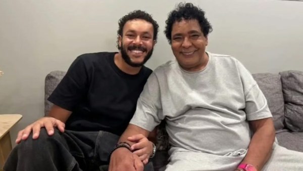 ويجز يوجه رسالة لـ محمد منير في عيد ميلاده