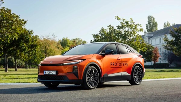 تويوتا C-HR+ الكهربائية .. نظرة عن قرب تويوتا C-HR+ الكهربائية .. نظرة عن قرب