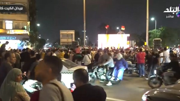 المصريين يحتفلون بافتتاح المتحف المصري الكبير 