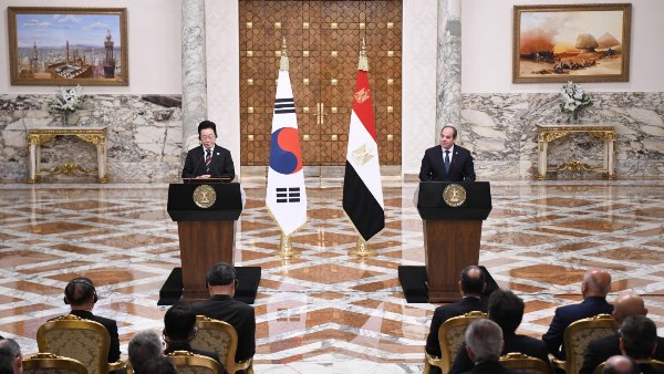 الرئيس السيسي ونظيره الكوري 