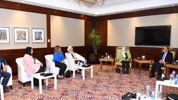 وزير الخارجية اثناء اجتماعه مع الصحفيين الدبلوماسيين 