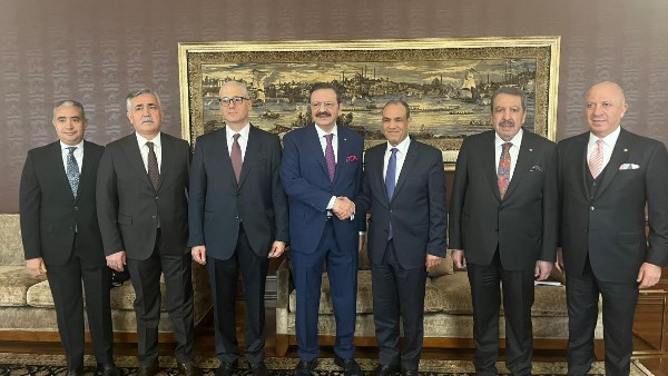 جانب من الزيارة 