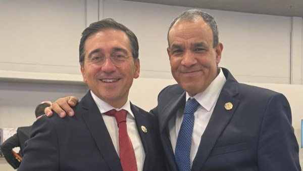 وزير الخارجية يلتقى مع نظيره الاسبانى على هامش أعمال قمة مجموعة العشرين