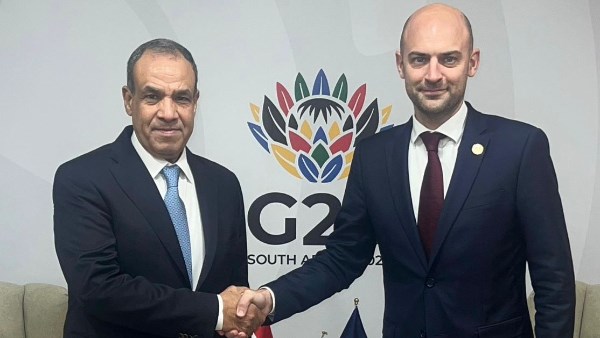 وزير الخارجية يلتقى مع نظيره الفرنسي على هامش أعمال قمة مجموعة العشرين