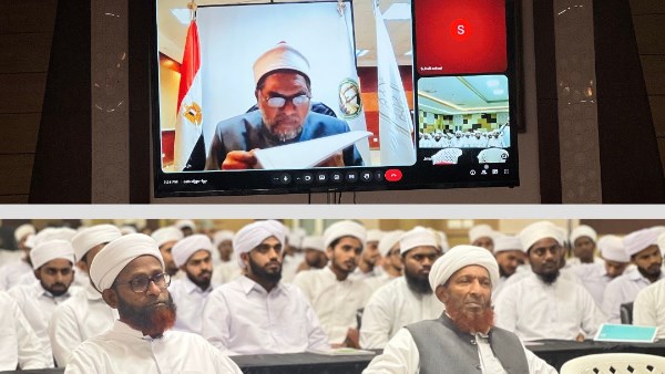 د.عبد الفتاح العواري خلال المحاضرة