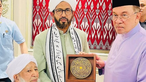 رئيس وزراء ماليزيا ومفتي الهند و الدكتور عبد الحكيم الأزهري