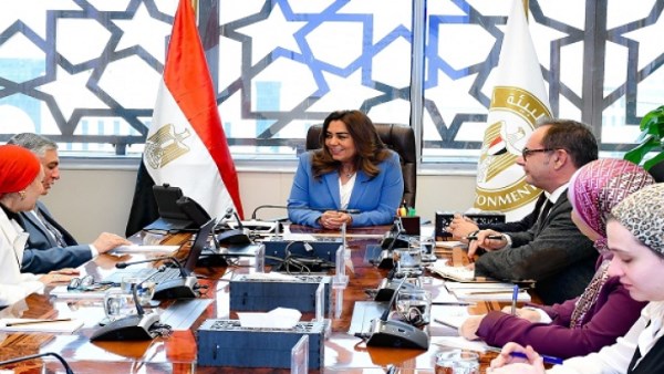 وزيرة البيئة 