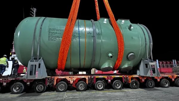 تركيب وعاء ضغط المفاعل 