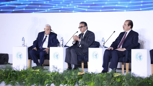 وزير الصحة والسكان 