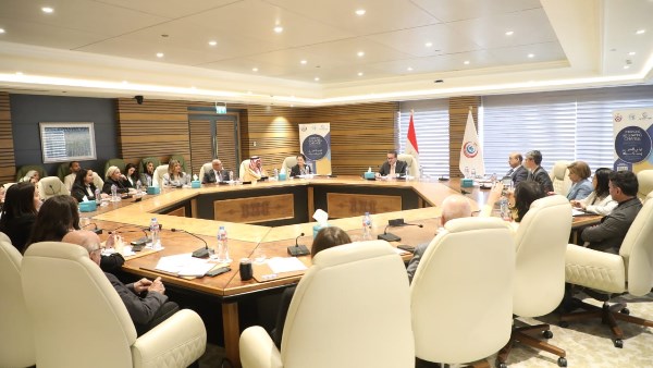 وزير الصحة والسكان 