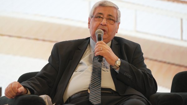 عوض تاج الدين 