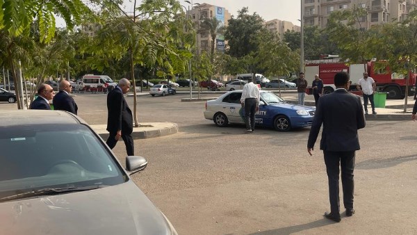 هشام طلعت مصطفى أثناء دخول اللجنة