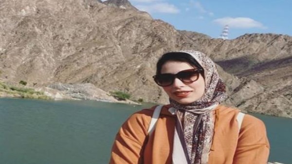 مصرية تستغيث من الإمارات بعد رحيل زوجها وترك طفلتها دون مرافق بالمنزل مصرية تستغيث من الإمارات بعد رحيل زوجها وترك طفلتها دون مرافق بالمنزل