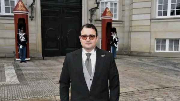 السفير محمد كريم شريف