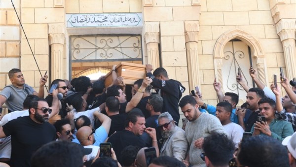 وفاة والد محمد رمضان