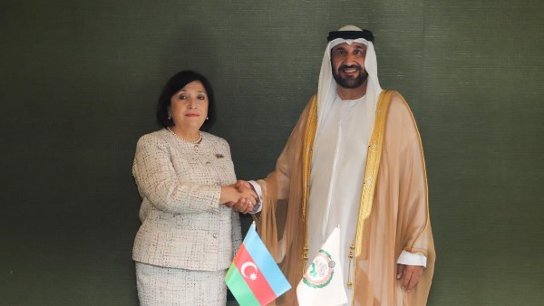 اليماحي يستقبل رئيسة برلمان جمهورية أذربيجان 