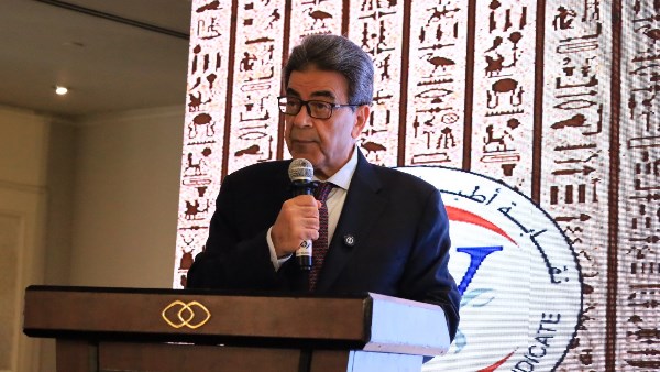 الدكتور مجدي حسن نقيب عام الأطباء البيطريين