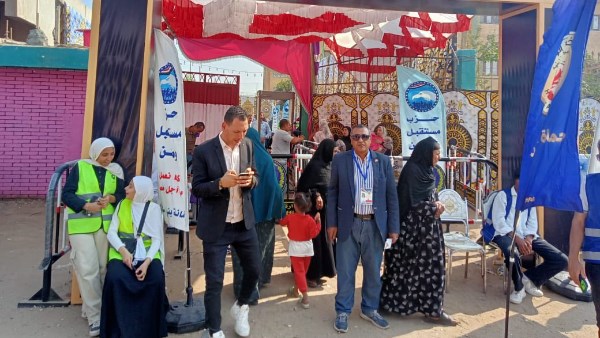 فرق الرصد التابعة للمنظمة المصرية أمام اللجان 