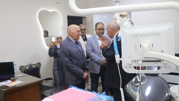 خلف الزناتي نقيب المعلمين يفتتح عيادات طبية جديدة 
