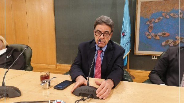 مجدي حسن النقيب العام للأطباء البيطريين 