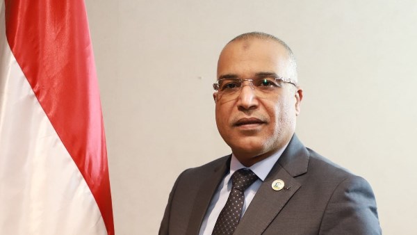 عباس صابر رئيس النقابة العامة للعاملين بالبترول 