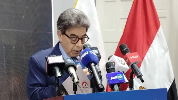 الدكتور مجدي حسن نقيب الأطباء البيطريين 