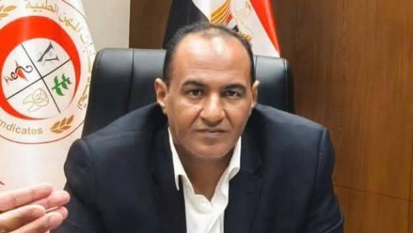 الدكتور أبو بكر القاضي أمين عام نقابة الأطباء 